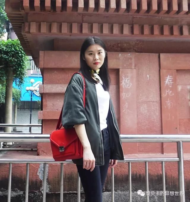 这些千元级美貌包包到底有什么魅力，让她们天天都想背！