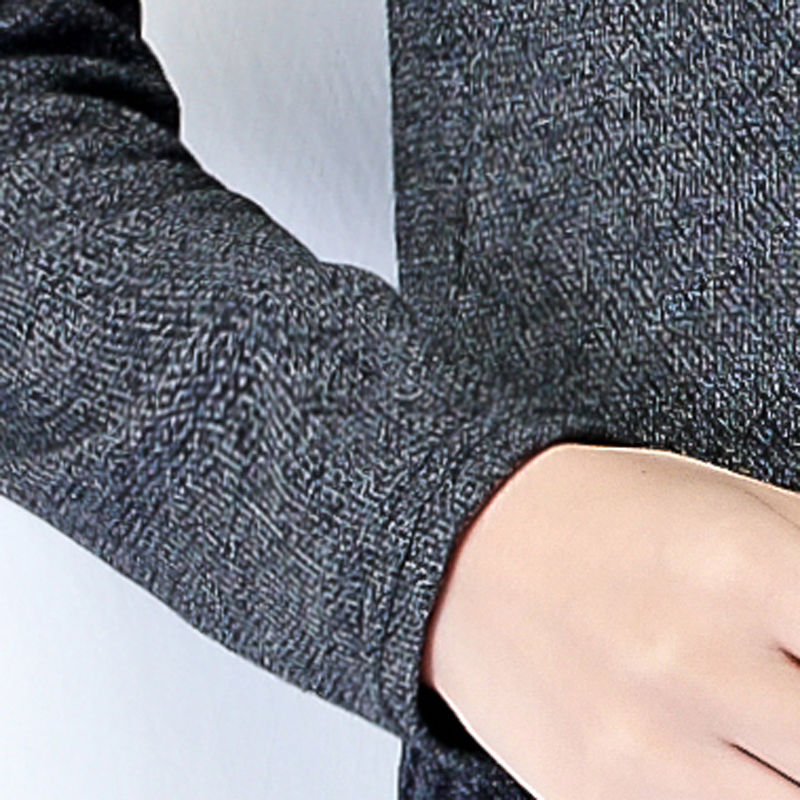 今年风衣已不流行了，“打底衫+小脚裤”美极了，不薄不厚刚刚好