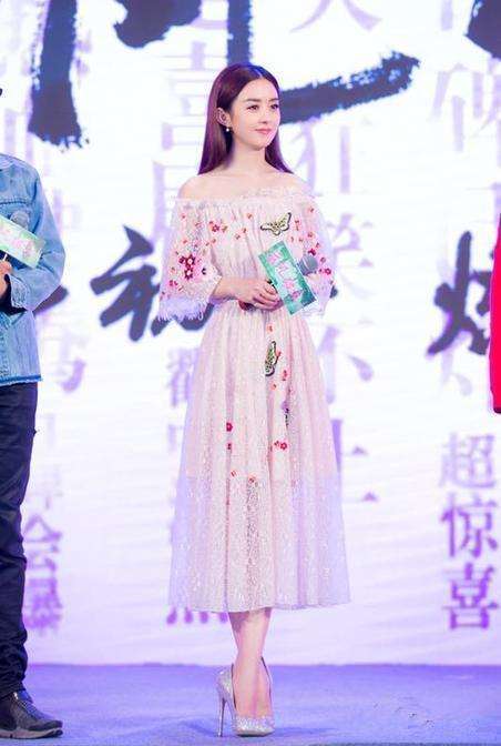 赵丽颖广告花絮流出, 脸肿得像个橡胶人, 网友: 刚打完针就出来啦