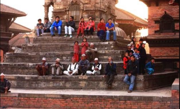 尼泊尔中文标语走红,超接地气,游客看后哭笑不得,纷纷赞叹:中