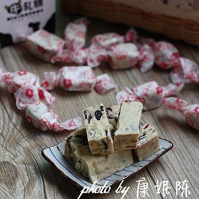  [棉花糖粒]蔓越莓果仁牛轧糖