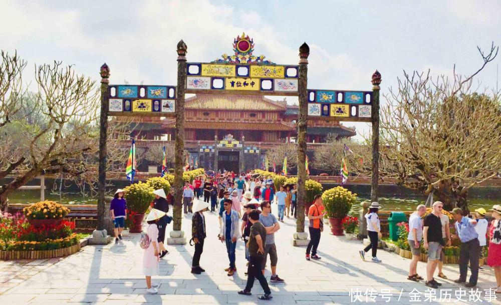 186年前越南仿北京修建雄伟皇宫大门,至今能看出具有帝王气派