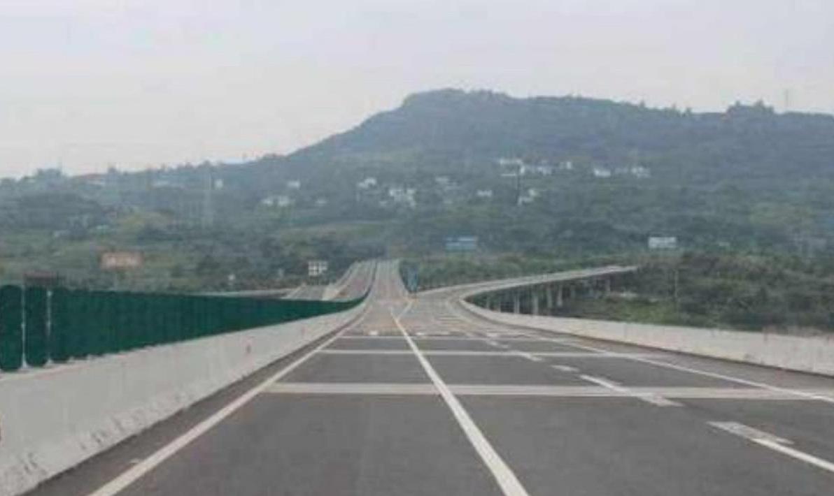 交通部再宣新消息！将正式统一限速换新标准，无数车主狂喜！