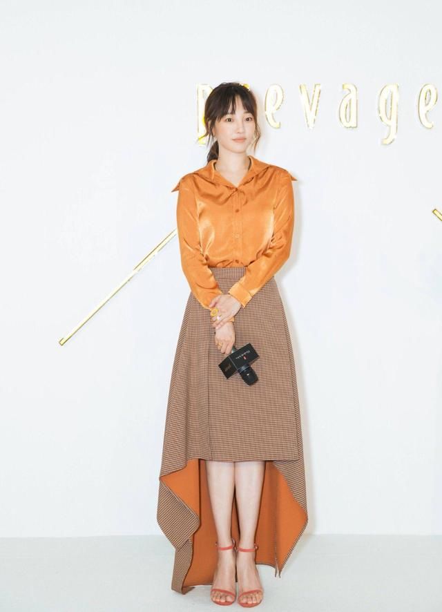 白百何这是咋啦，瘦的都脱相了 网友：人家范儿没脱样