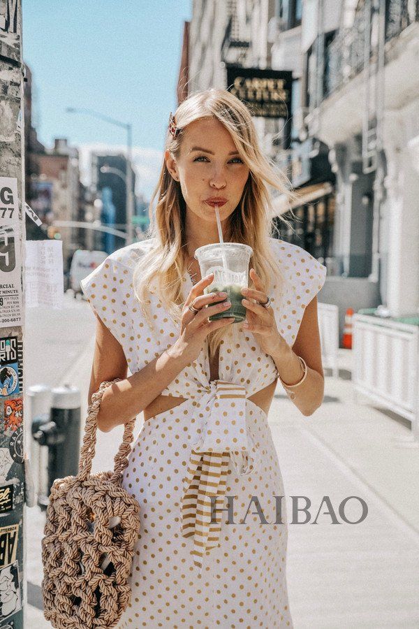 一周博主Best Look :抛开度假风，德国时尚博主Leonie Hanne还有