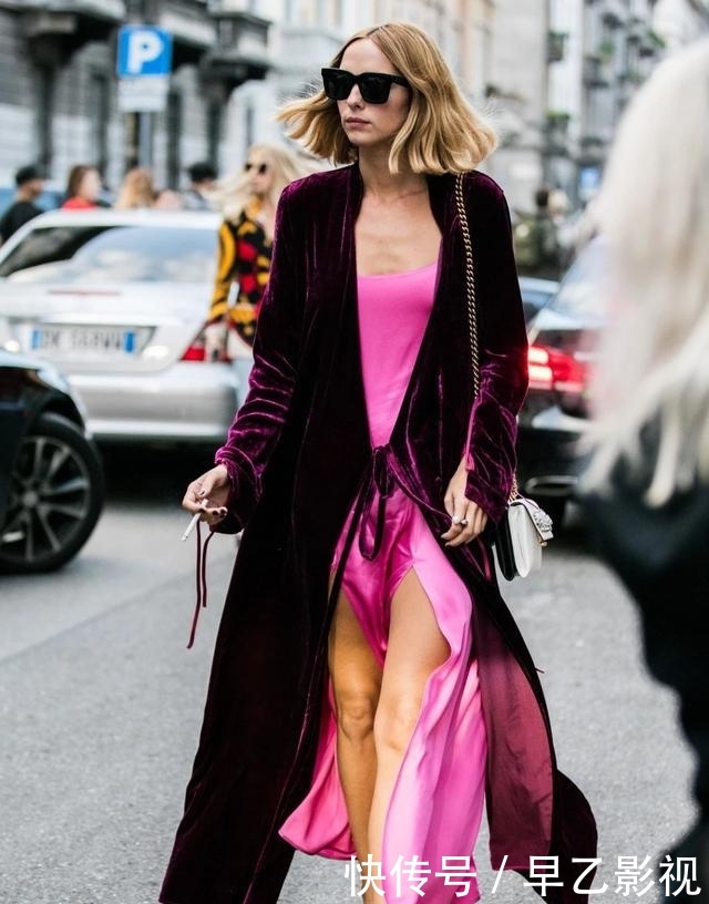 『成熟女性』2020流行色“公主粉”上线,时髦显白又高级,早穿早美!