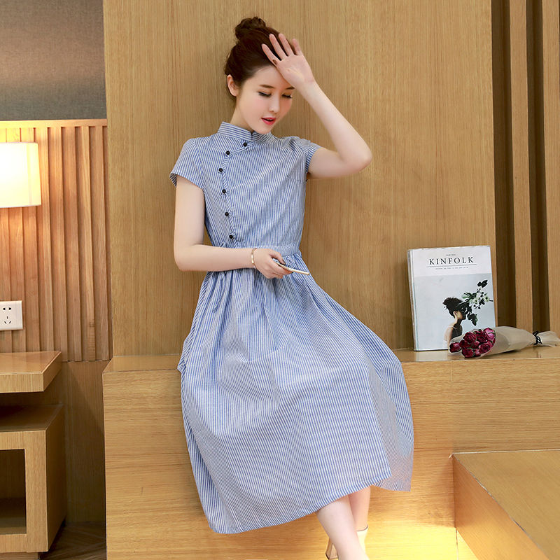 哇!老婆都53了还真敢穿!旗袍+高跟，欧洲游玩，比风景还美