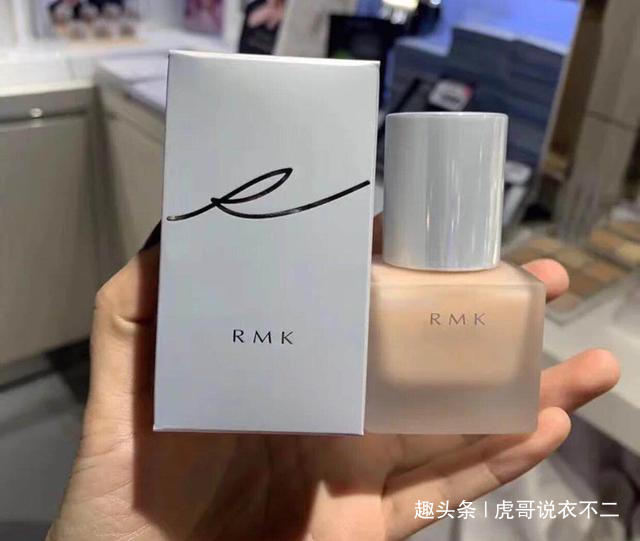  #上脸之后#拒绝卡粉、不服帖，底妆清透的小秘密，完美无瑕的底妆其实并不难