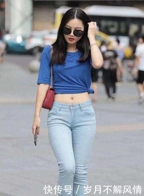 『舒适』穿搭靓丽的牛仔裤美女,展现高雅淑女范!