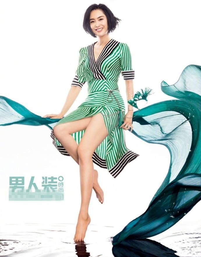 女神就是女神!46岁朱茵男人装写真超性感!