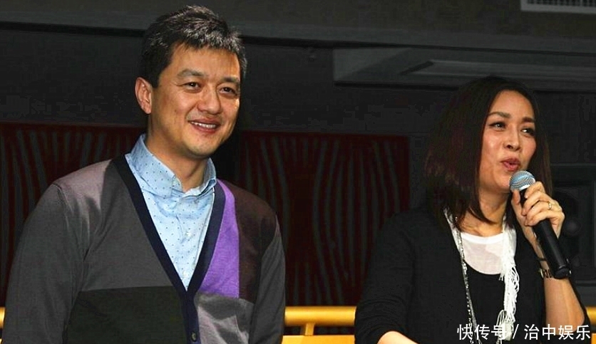 那英老公孟桐抽雪茄照片曝光?颠覆三里屯