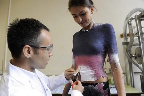 用“枪”喷出来的衣服,尺寸绝对标准,为何“女生”却不敢定制?