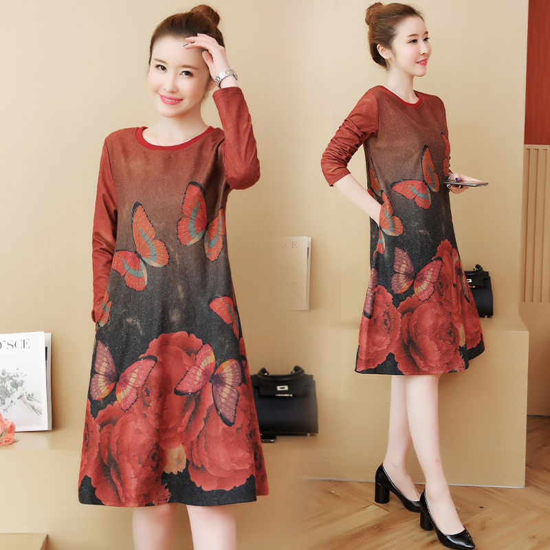 真没想到，秋装“欧货裙”竟如此洋气!53岁妈妈穿，侧影都美翻