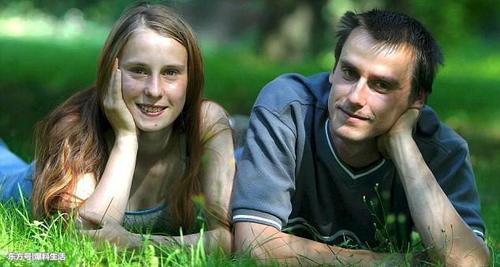 直击：全球最高美女模特傲娇身材，高205厘米