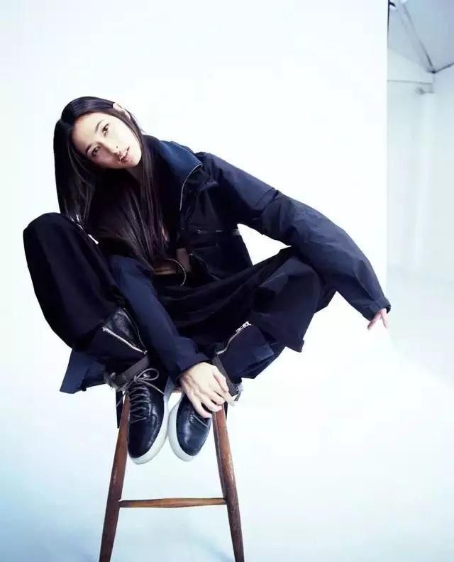 没有大胸一样魅惑人心让你目不转晴的模特小姐姐真的不心动么