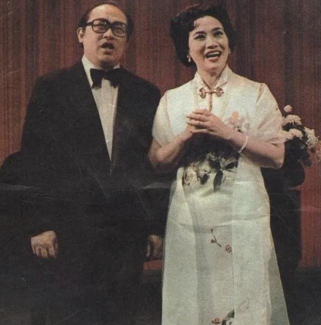  #去世#她红过李谷一，一生演唱800多首歌，丈夫去世，将骨灰放在卧室