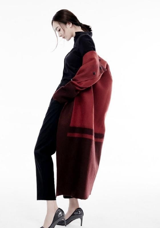 杨幂的5张照片，图2太难看了我也就盯着看了八个小时吧！