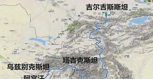 世界上最荒凉公路：3200公里只有2个加油站，全程没有指示牌