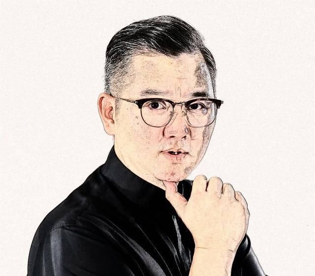  『辞职』情感专家的假面具：弃两任糟糠之妻，娶小16岁空姐，为何逼她辞职