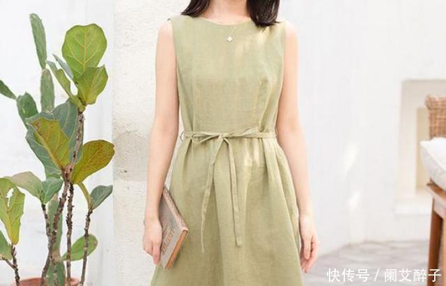 种裙子穿■不要再穿蛋糕裙了,今年流行这种裙子,穿上去你也可以变美!