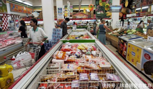 在遍地土豪的迪拜，一百人民币可以买些什么说出来你可别不信