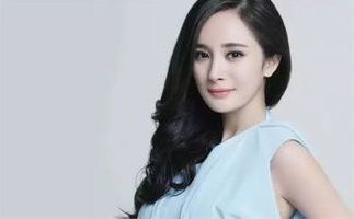 杨幂二胎坐实被拍再现孕检？三月大肚已遮不住，刘恺威：年轻肾好