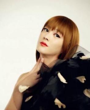 邓超穿高跟鞋，刘德华穿高跟鞋，鹿晗穿高跟鞋，唯独他比女人性感