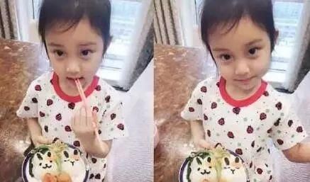 贾乃亮拉黑李小璐微信？助理点赞骂李小璐微博，两人疑彻底决裂？