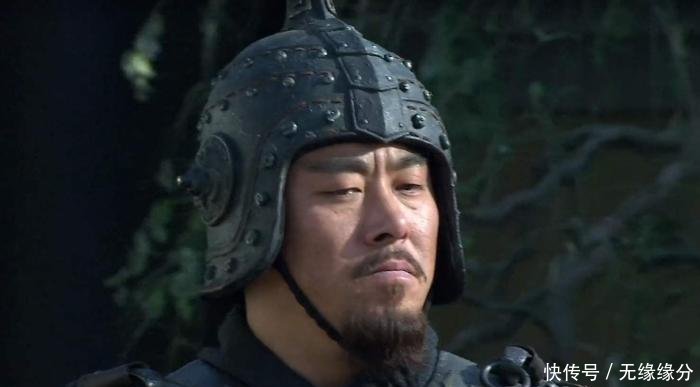  [下马]张飞一矛将许褚刺下马，勉强活下来的许褚，后来还敢狂妄吗