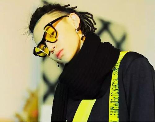 异形眼镜，带你占领时尚圈C位