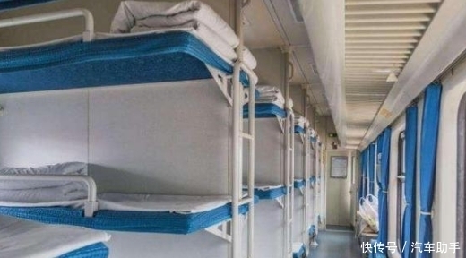  【我国】我国首个全卧铺火车，全程727千米无其它站点，被称“流