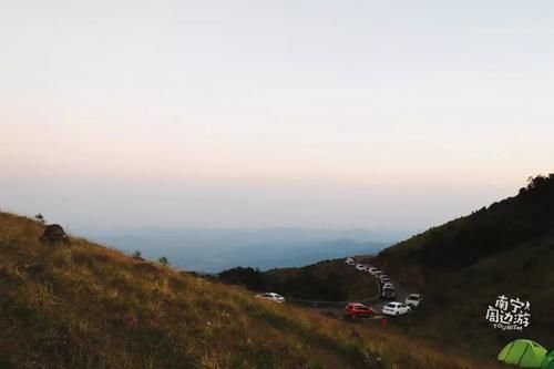 这才是广西未开发秘境，绝美的高山草原....免费！烧烤露营看星星