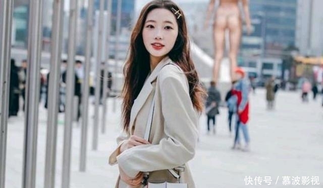 「真的」穿连衣裙不一定穿高跟鞋,试试这样搭配,真的很淑女
