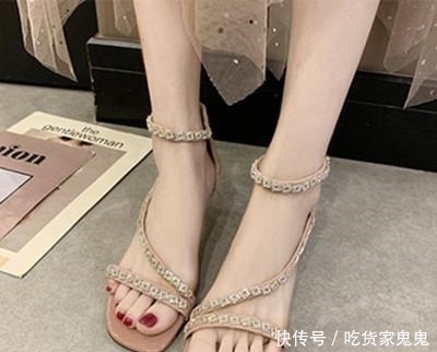  『舒适』一双In出回头率的凉鞋，让你足足显摆春夏两季