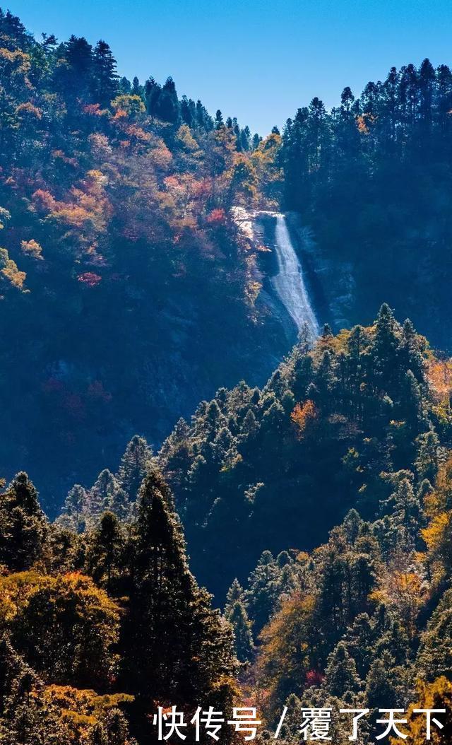 安徽旅游：大山深处一抹红，马丁公路、马鬃岭秋色美翻了