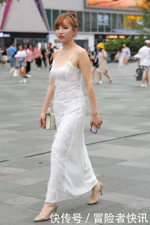 气质:性感时尚的知性连衣裙美女,释放出女性迷人的魅力