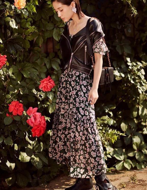 王子文太会穿了！下半身消失的穿法显腿长，网友：看着就像一米七