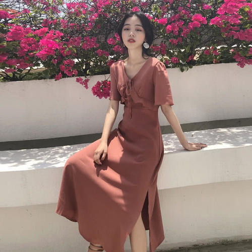 女神的开叉连衣裙,显瘦显高还撩人,教你做女神!