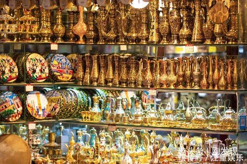 内地人到新疆到底有多安全，让乌鲁木齐繁华的大巴扎商场来告诉您