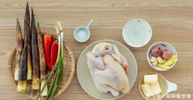  「我家」春天我家从不错过它，随手焖出一锅鲜，汤汁都舔干！