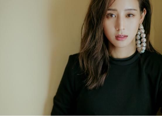 张钧甯纽约看秀，再一次美出新的高度，网友：美到飞起