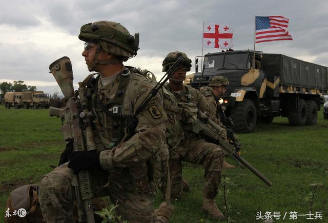 新兵下连就能拿到1万2的工资,美军工资一个月