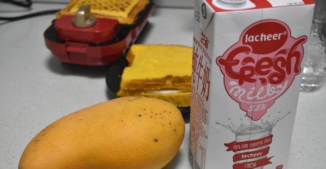 做法■这份早餐不用早起,做法简单又美味,其中一个比牛奶好喝又营养