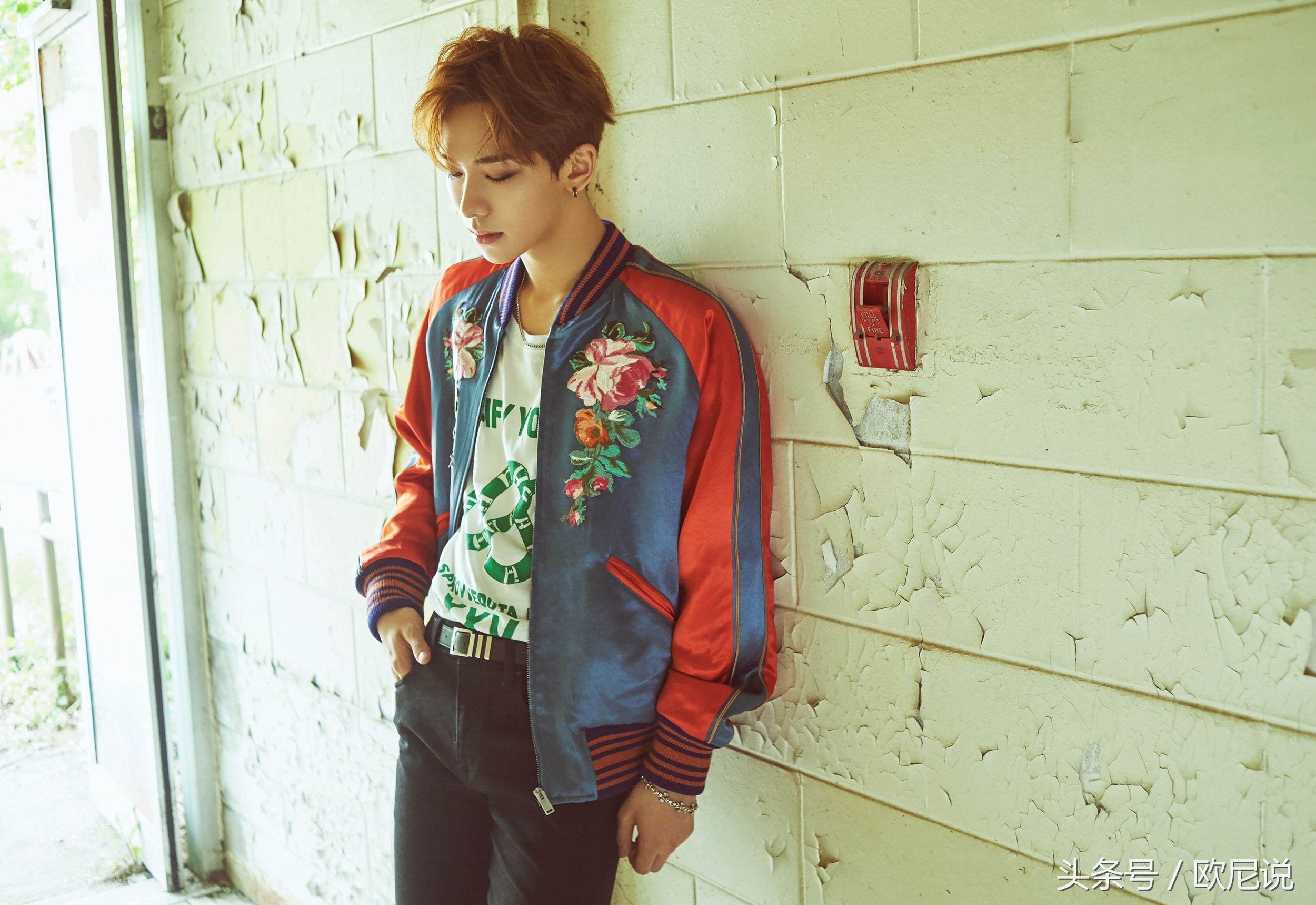 朱正廷范丞丞毕雯珺等人新妆容，网友:这是要演吸血鬼日记?