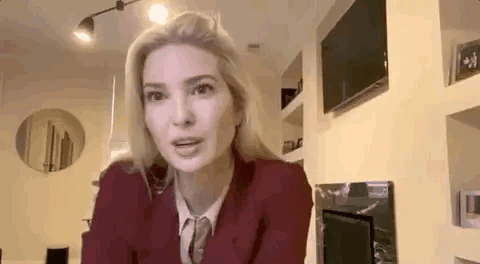  「凌乱」伊万卡慌了！穿家居服又发视频鼓劲，发型凌乱法令纹明显暴露老态