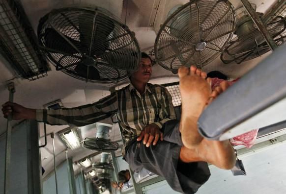 中国美女第一次去印度旅游，看到印度开挂的4个惊人瞬间