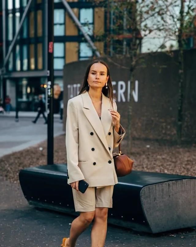 西装外套：胖女孩春季一衣多穿你get到了吗?