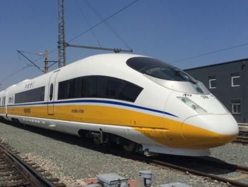  「高铁」为何中国高铁从来不在夜间运行，难道是“怕黑”？看完