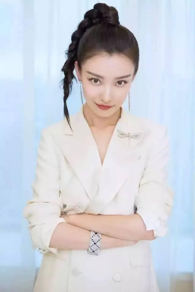 想要留住芳华?钟楚曦阚清子告诉你:梳好你的冲天羊角辫