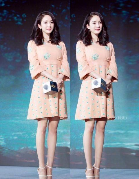 女明星穿高跟鞋的技术太强悍 佟亚丽鞋跟断了还能支撑